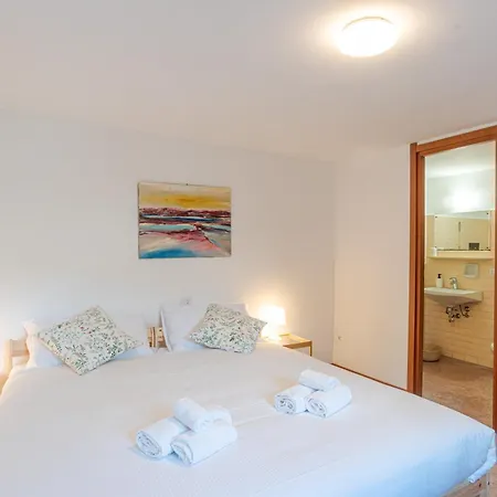 Limonta- Primula! Access To The Lake! 아파트